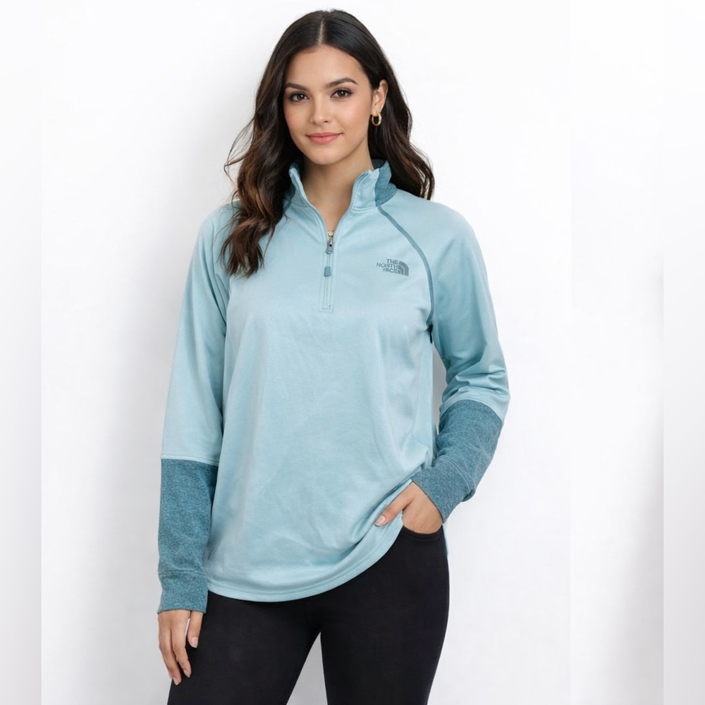 The North Face Size Large Women's Aqua Quarter-Zip Pullover